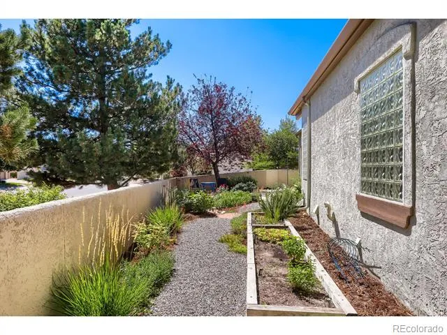 701 Club Place Louisville, CO 80027