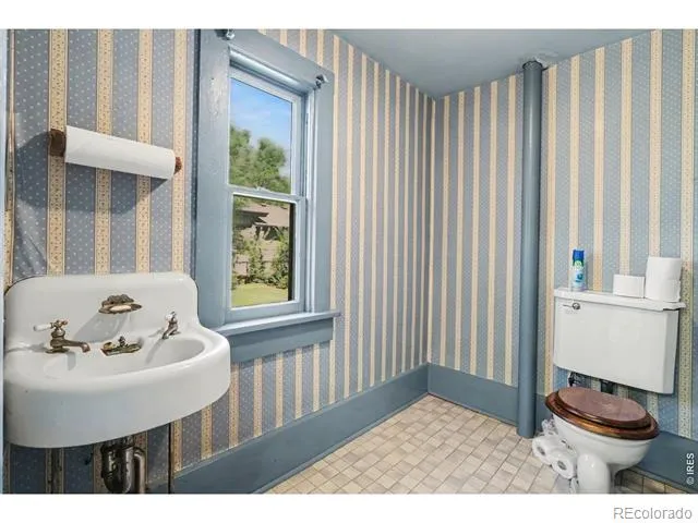 1204 Lincoln Avenue Loveland, CO 80537