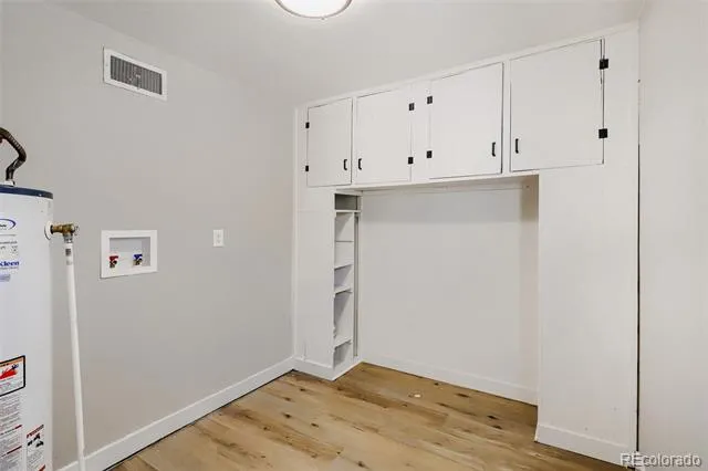 987 Vaughn Street Aurora, CO 80011