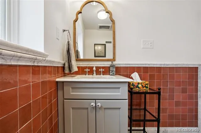 1521 Monaco Parkway Denver, CO 80220