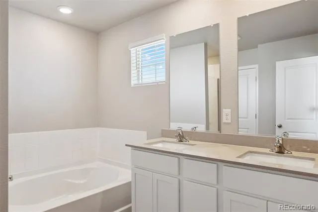 48160 Shetland Drive Bennett, CO 80102
