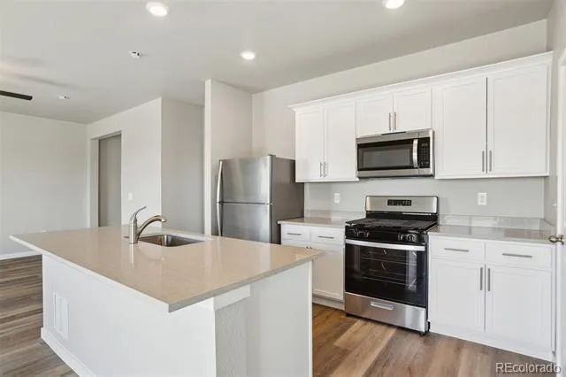 48160 Shetland Drive Bennett, CO 80102