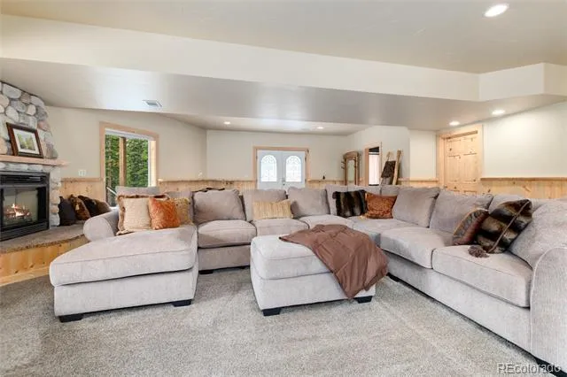696 Brook Drive Idaho Springs, CO 80452