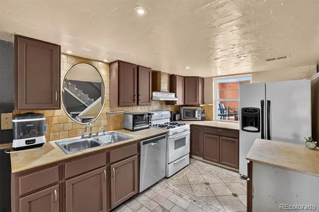 9431 Lou Drive Denver, CO 80260