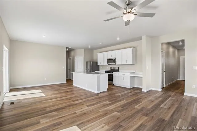 48140 Shetland Drive Bennett, CO 80102