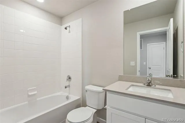 48180 Shetland Drive Bennett, CO 80102