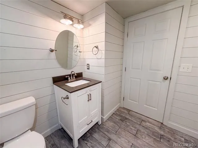 7447 S Ames Court Littleton, CO 80128