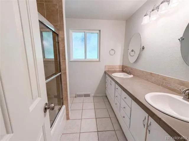 7447 S Ames Court Littleton, CO 80128