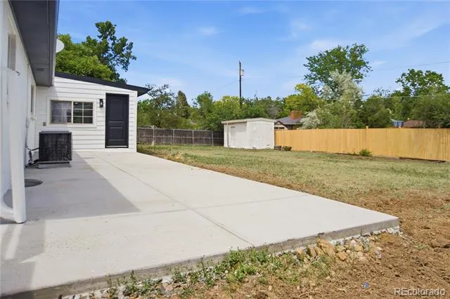 850 S Everett Street Lakewood, CO 80226
