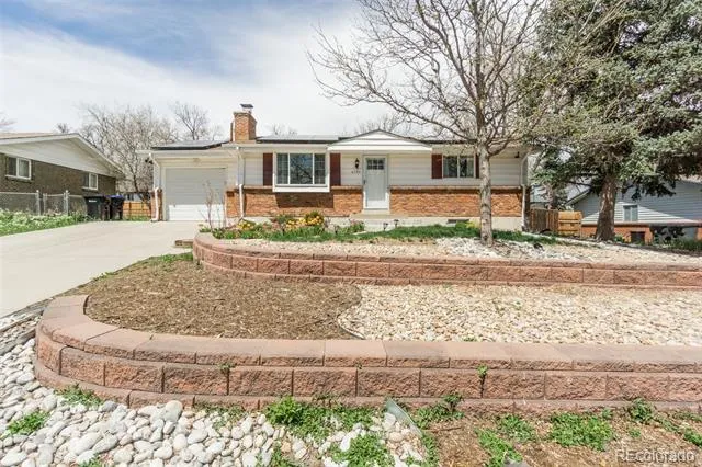 6739 W 70th Avenue Arvada, CO 80003