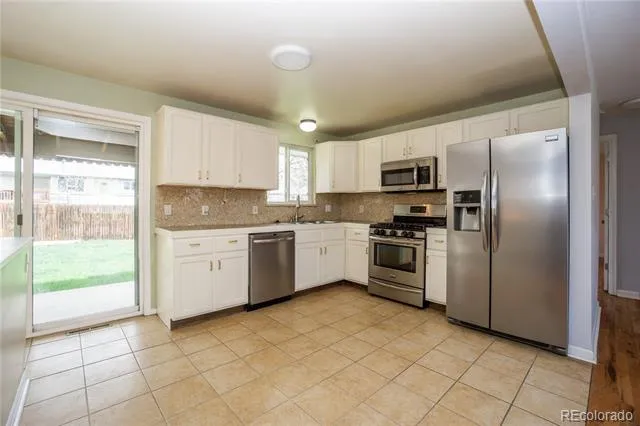 6739 W 70th Avenue Arvada, CO 80003