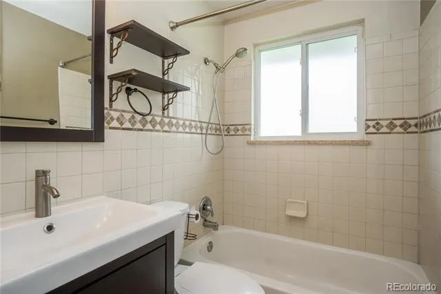 6739 W 70th Avenue Arvada, CO 80003