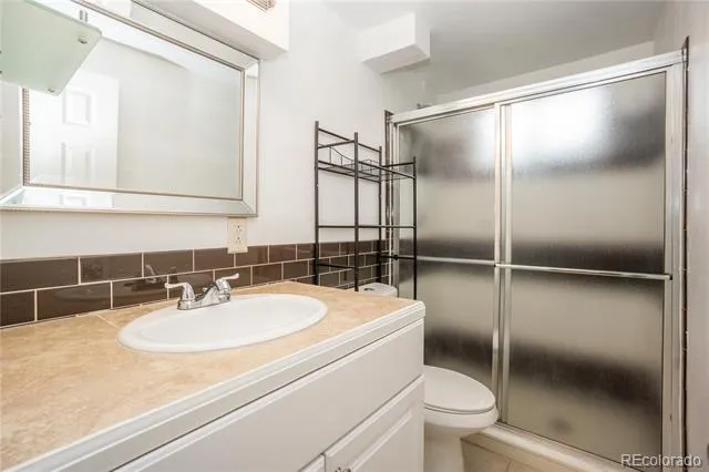 6739 W 70th Avenue Arvada, CO 80003