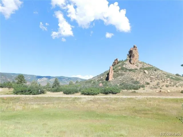 5905 Country Club Drive Larkspur, CO 80118