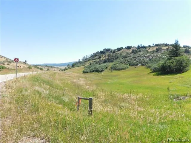 5905 Country Club Drive Larkspur, CO 80118