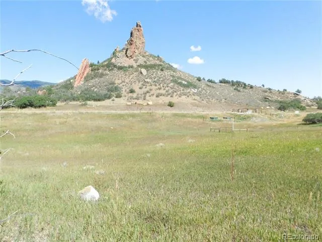 5905 Country Club Drive Larkspur, CO 80118
