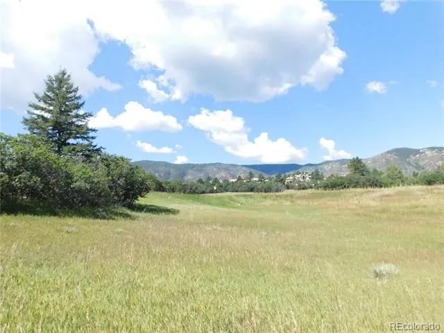 5905 Country Club Drive Larkspur, CO 80118