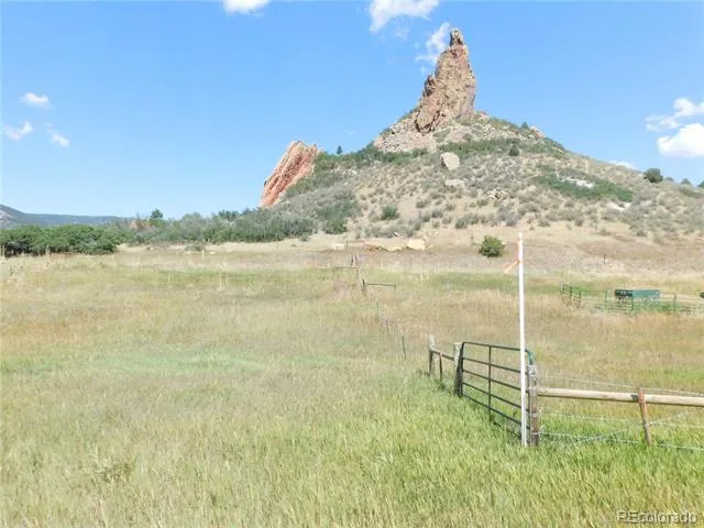 5905 Country Club Drive Larkspur, CO 80118