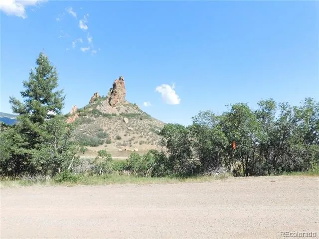 5905 Country Club Drive Larkspur, CO 80118