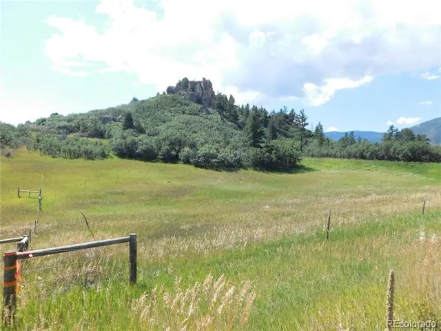 5905 Country Club Drive Larkspur, CO 80118