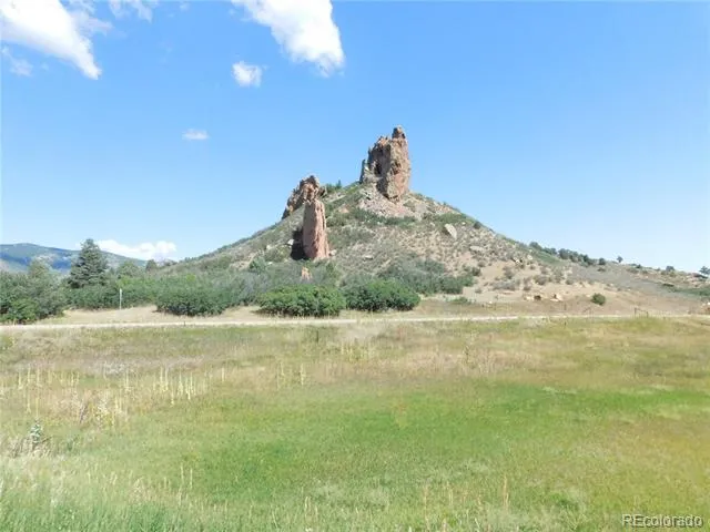 5905 Country Club Drive Larkspur, CO 80118