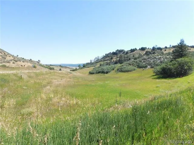 5905 Country Club Drive Larkspur, CO 80118