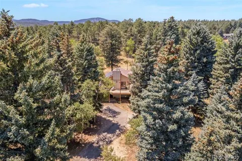 8497 Custer Lane