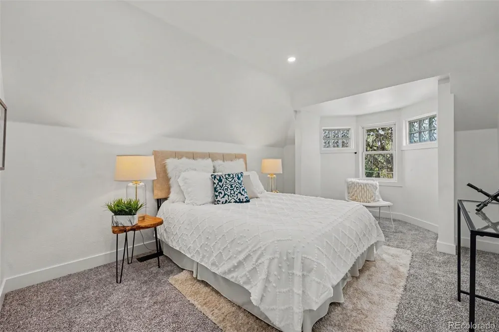 2439 Ogden Street Denver, CO 80205