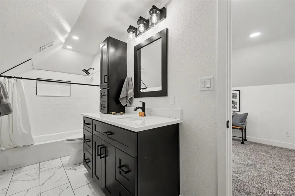 2439 Ogden Street Denver, CO 80205