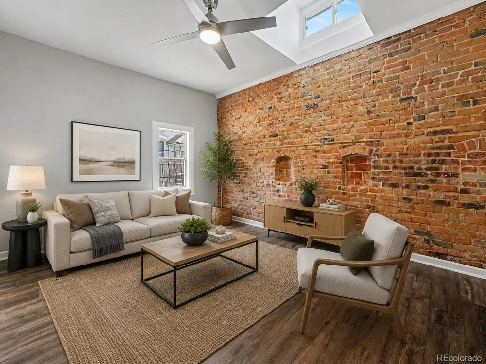 2439 Ogden Street Denver, CO 80205