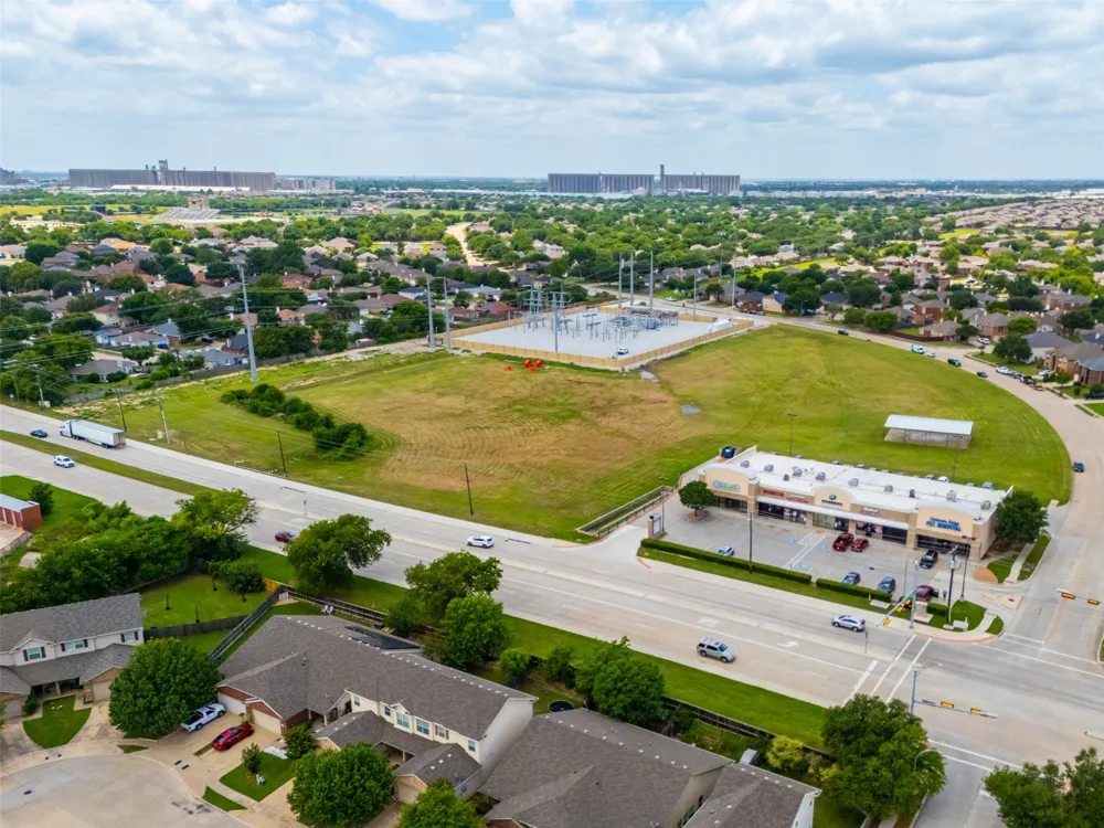 1051 Grand Central Parkway Saginaw, TX 76131