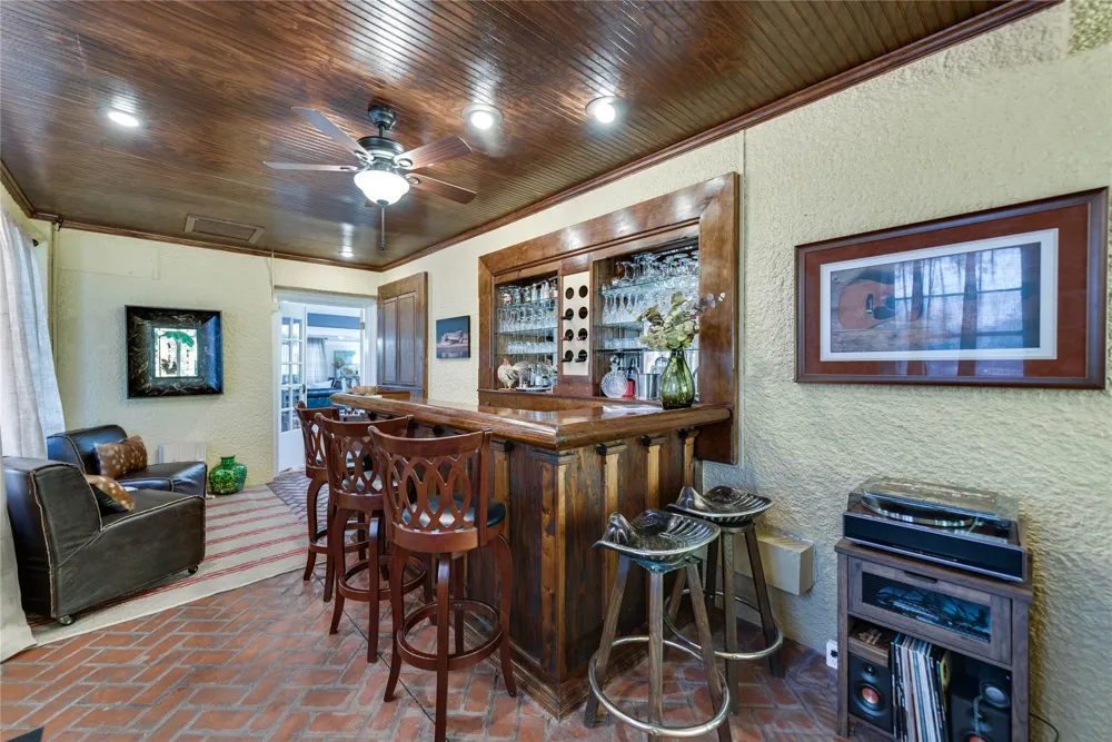 1400 Sam Houston Street Sweetwater, TX 79556