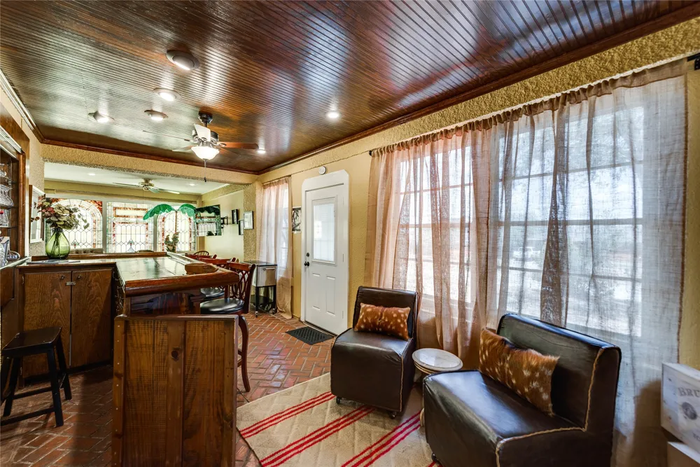 1400 Sam Houston Street Sweetwater, TX 79556