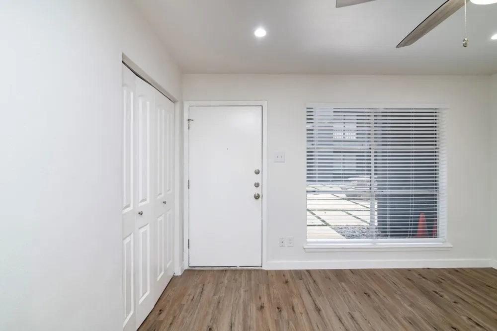 2722 Throckmorton Street #102 Dallas, TX 75219