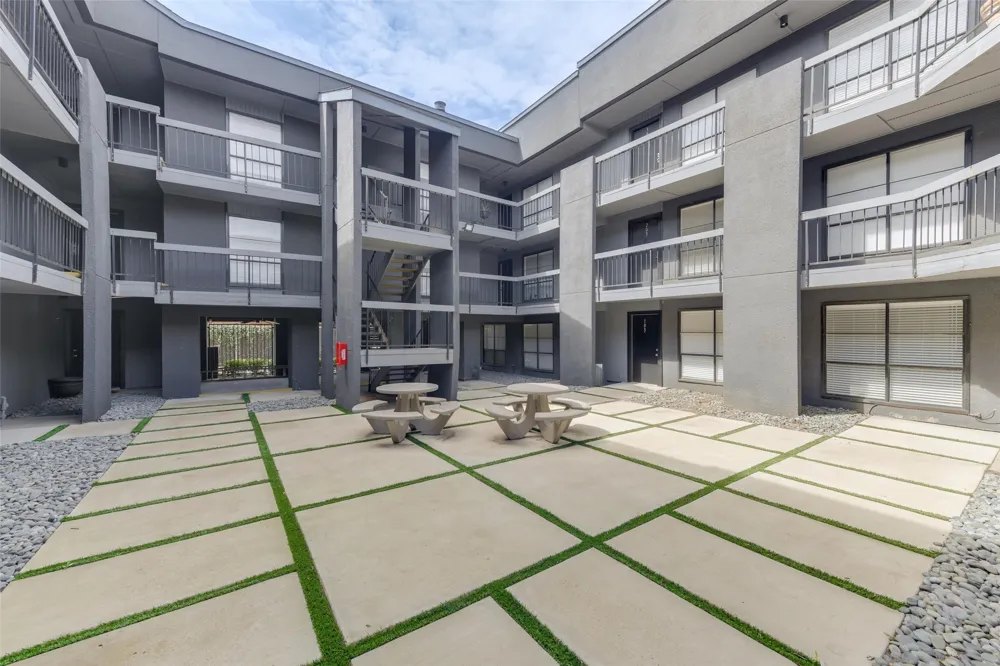 2722 Throckmorton Street #102 Dallas, TX 75219