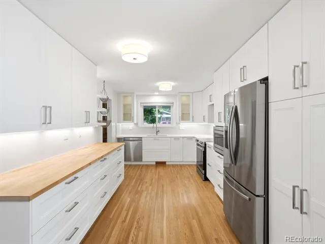 6022 Nelson Street Arvada, CO 80004