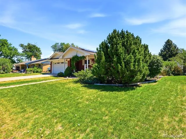 6022 Nelson Street Arvada, CO 80004