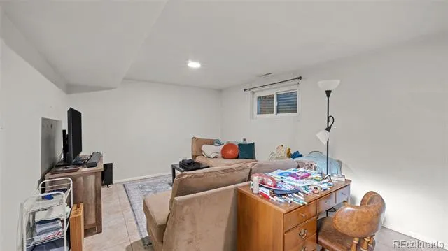 946 Hutchinson Drive Colorado Springs, CO 80910