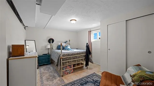 946 Hutchinson Drive Colorado Springs, CO 80910