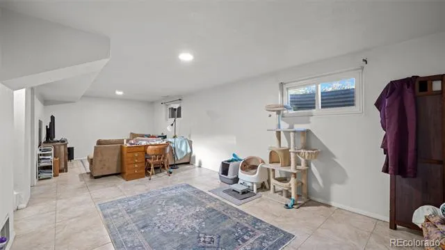 946 Hutchinson Drive Colorado Springs, CO 80910