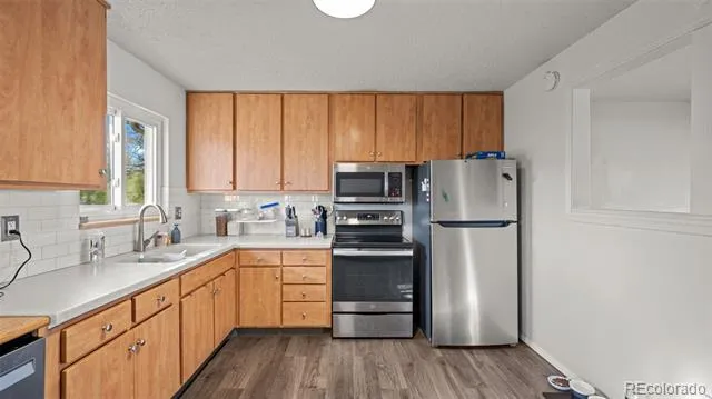 946 Hutchinson Drive Colorado Springs, CO 80910