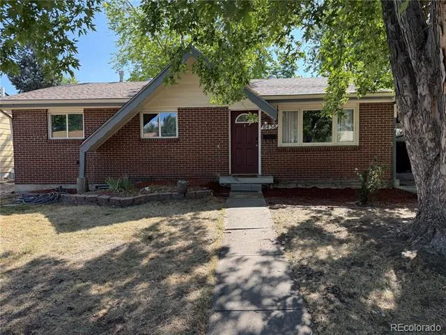8438 Ames Street Arvada, CO 80003