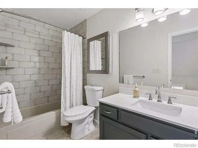 8099 Meadowdale Square Niwot, CO 80503
