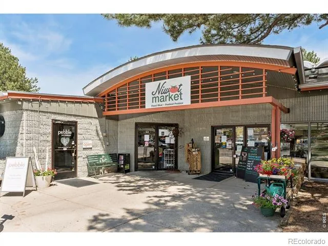 8099 Meadowdale Square Niwot, CO 80503