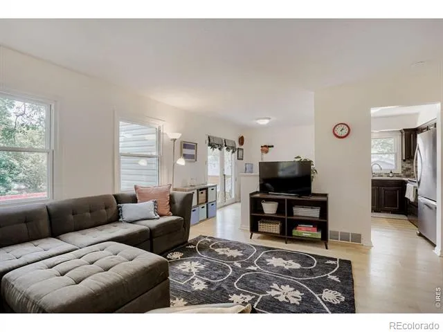 1251 Vail Lane Longmont, CO 80503
