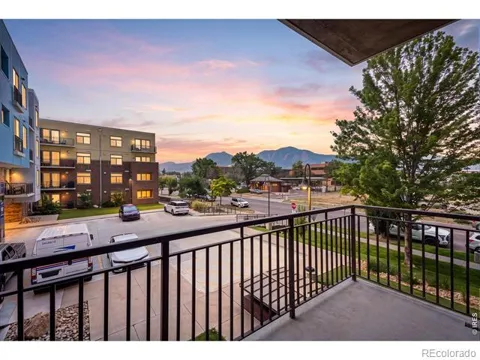 3401 Arapahoe Avenue #220