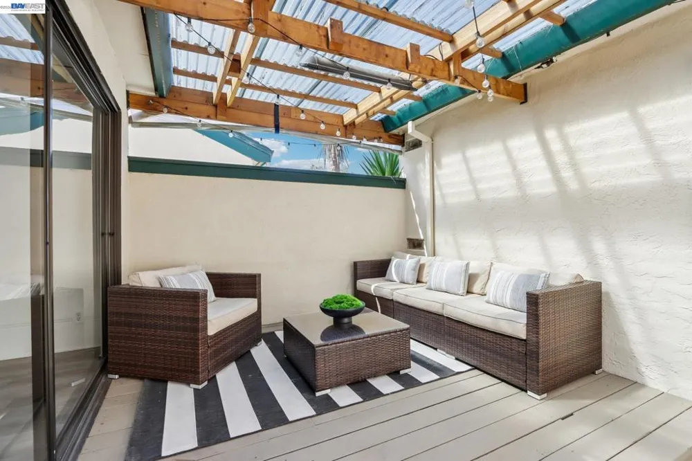 1110 Ironwood Rd Alameda, CA 94502