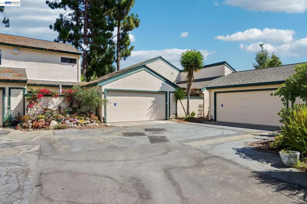 1110 Ironwood Rd Alameda, CA 94502