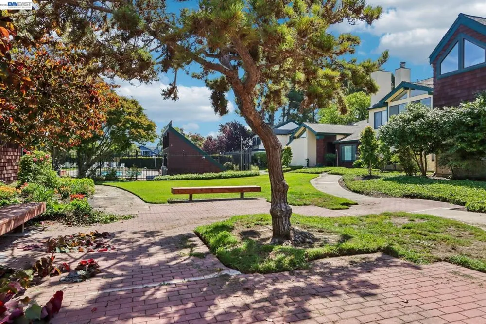 1110 Ironwood Rd Alameda, CA 94502