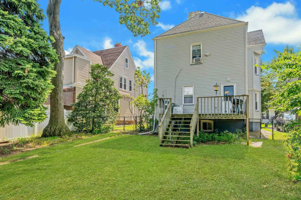 42 DONALDSON AVE Rutherford, NJ 07070